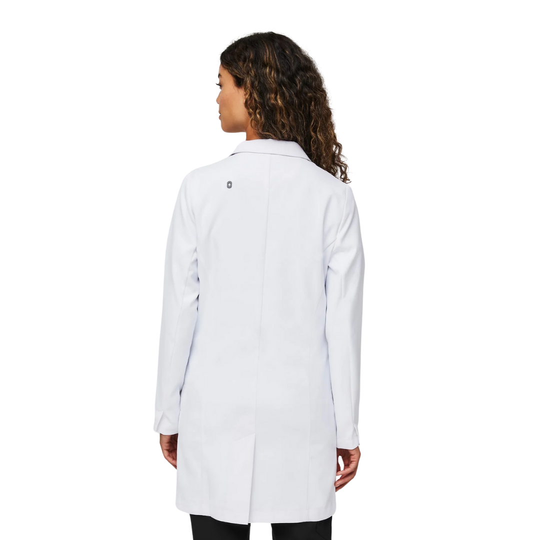 FIGS Bellevue Slim Lab Coat